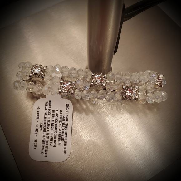 ๐บ 3/25 clear beaded rhinestone bracelet - Picture 3 of 9